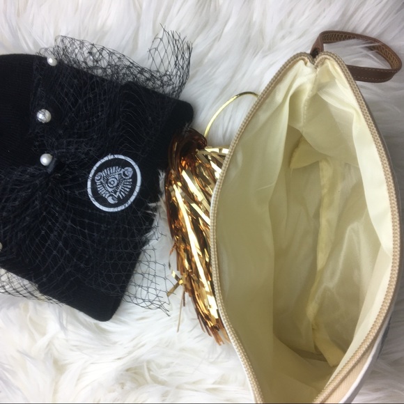 PINK “this bag contains my face” wristlet bag - Picture 5 of 5